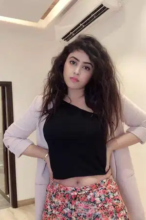 Will you give chance to this Mumbai bad girl and call her