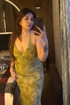 Experience the hotness of my body tonight at your place in Prayagraj