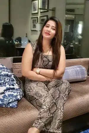 Elsa_–_Russian-call–girl-with-24/7–connectivity-in-Ludhiana