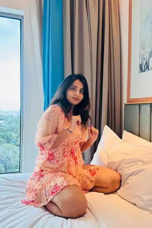 Saket High-class call girl with only cash on delivery