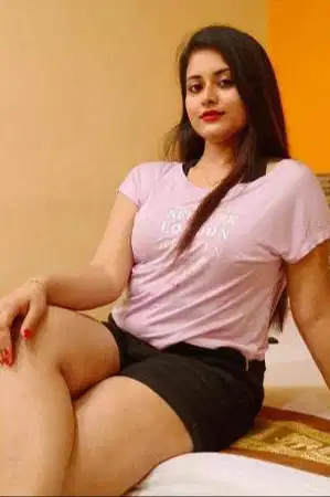 Agra&amp;#039;s sexy babe is ready to become your friend for the night