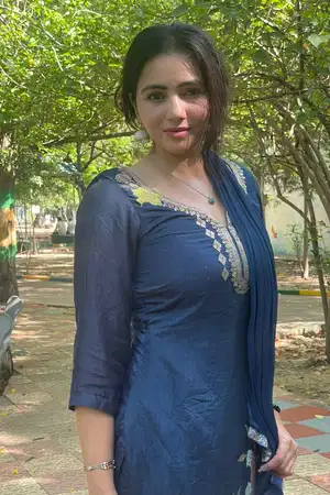 A curvy Bhabhi call girl in Aligarh who can treat you to live moments full of lust.
